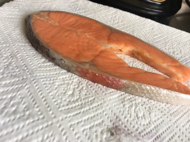 京东商家虹鳟鱼当三文鱼卖