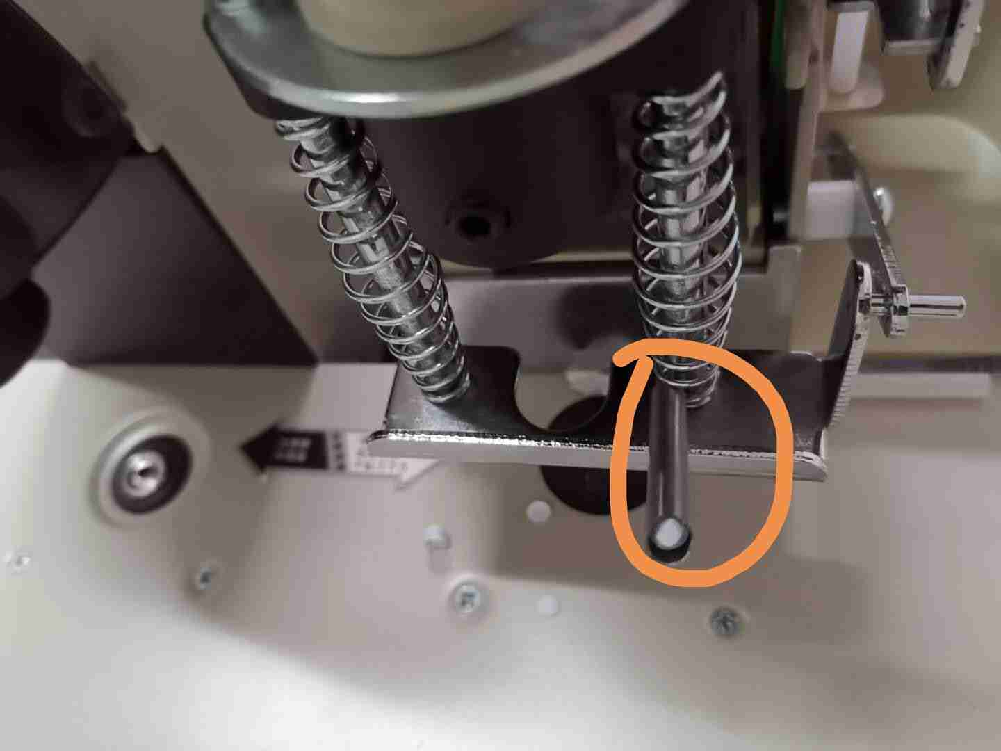 投拆得力凭证装订机试用时钻刀就折断京东商家不给退货