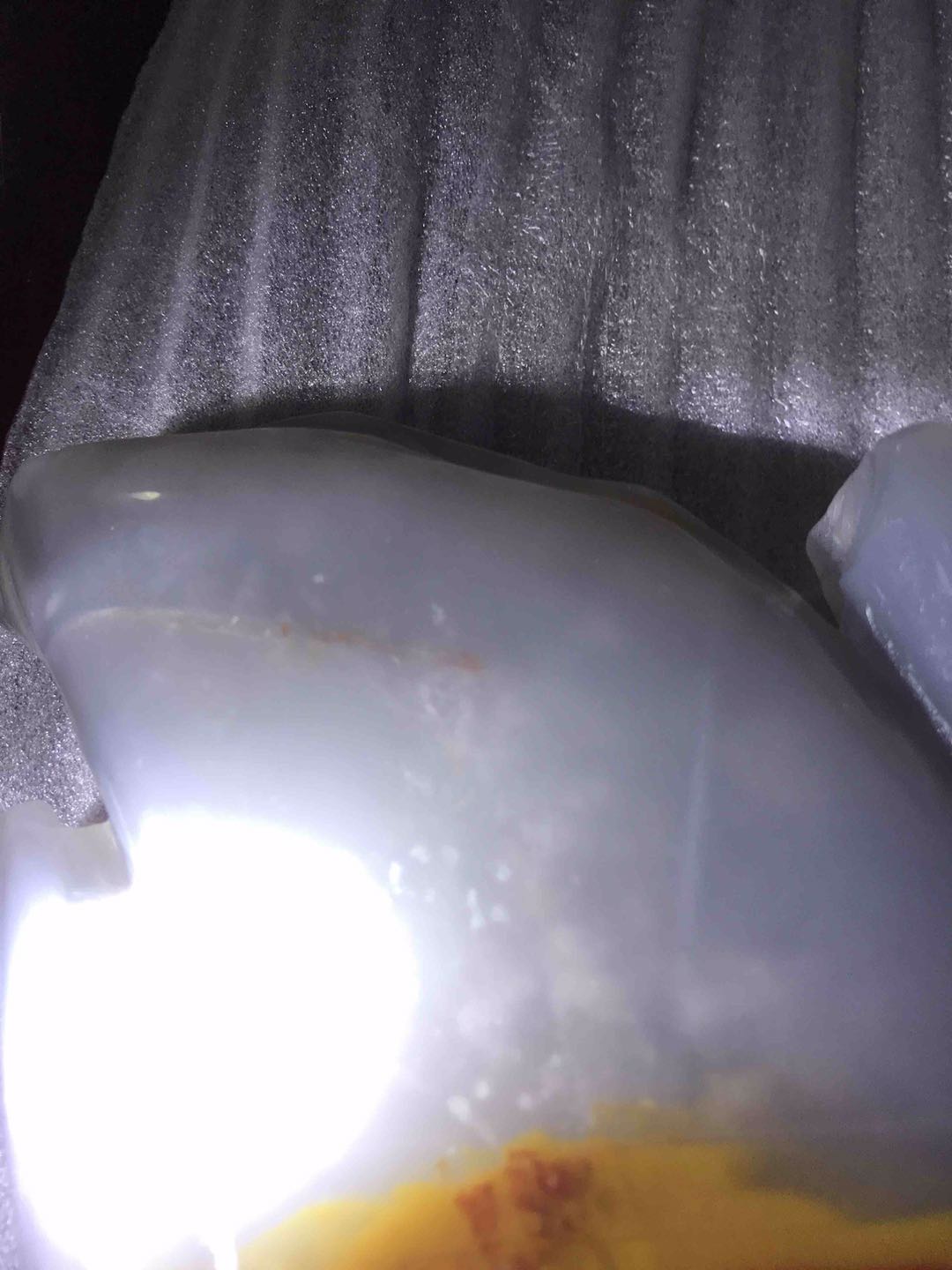 微拍堂玉石摆件有很多裂纹要求退补运费