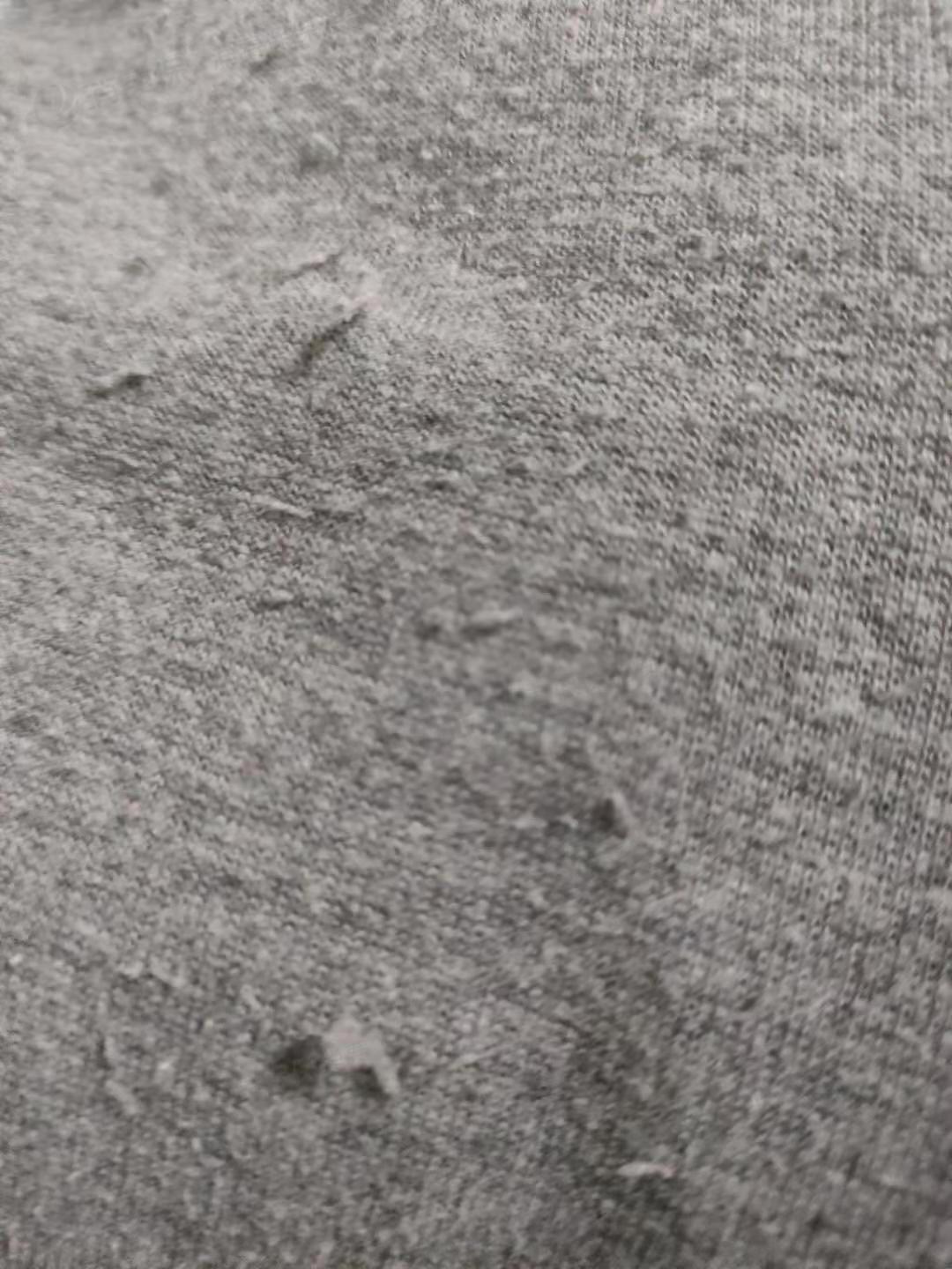 第二张之后是起球的一条灰色的.明显两条质量不同!