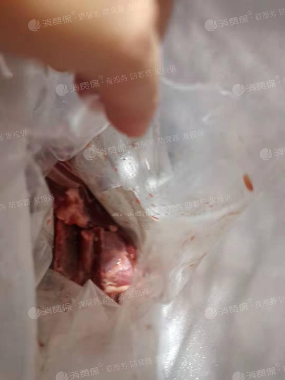 在美团优选购买的排骨不新鲜是臭的请求10倍的赔偿