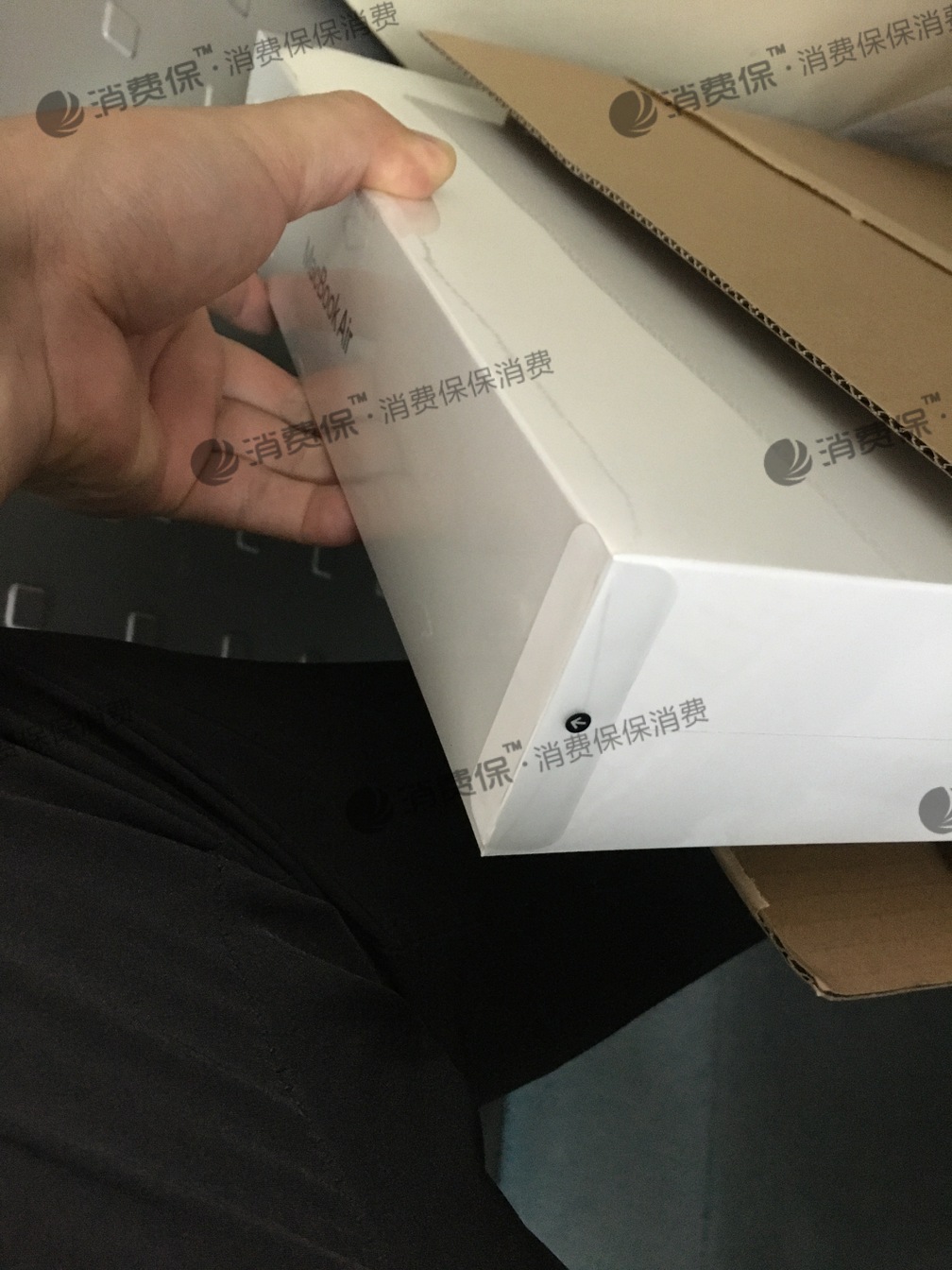 产品包装盒塑封膜未拆状态下京东商家拒绝七天无理由退货