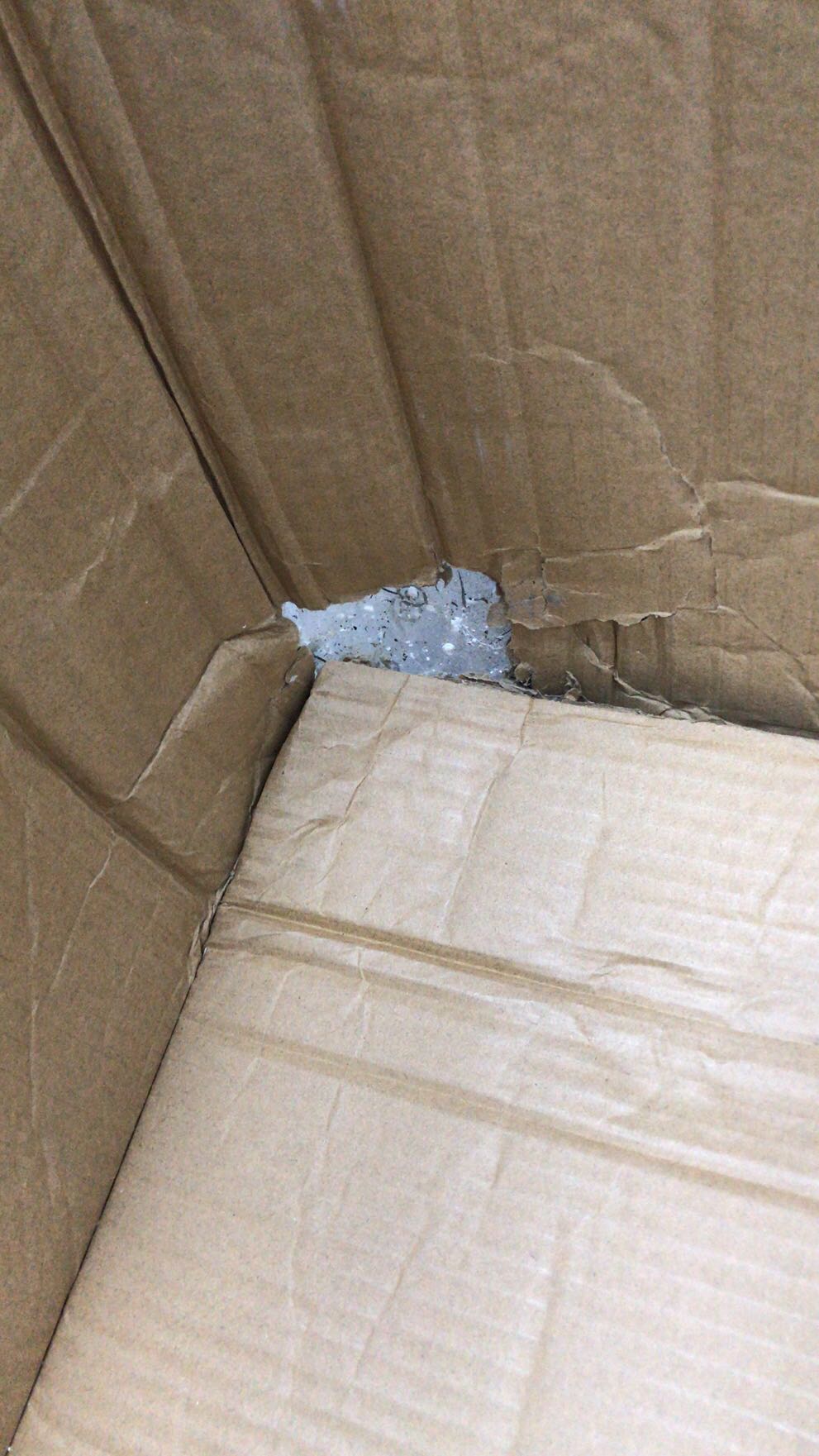 货物损坏,顺丰理由牵强,不赔付