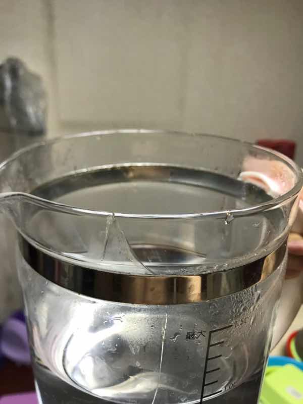 买了个九阳养生壶发生壶体裂纹在保修期内至今也未给我解决