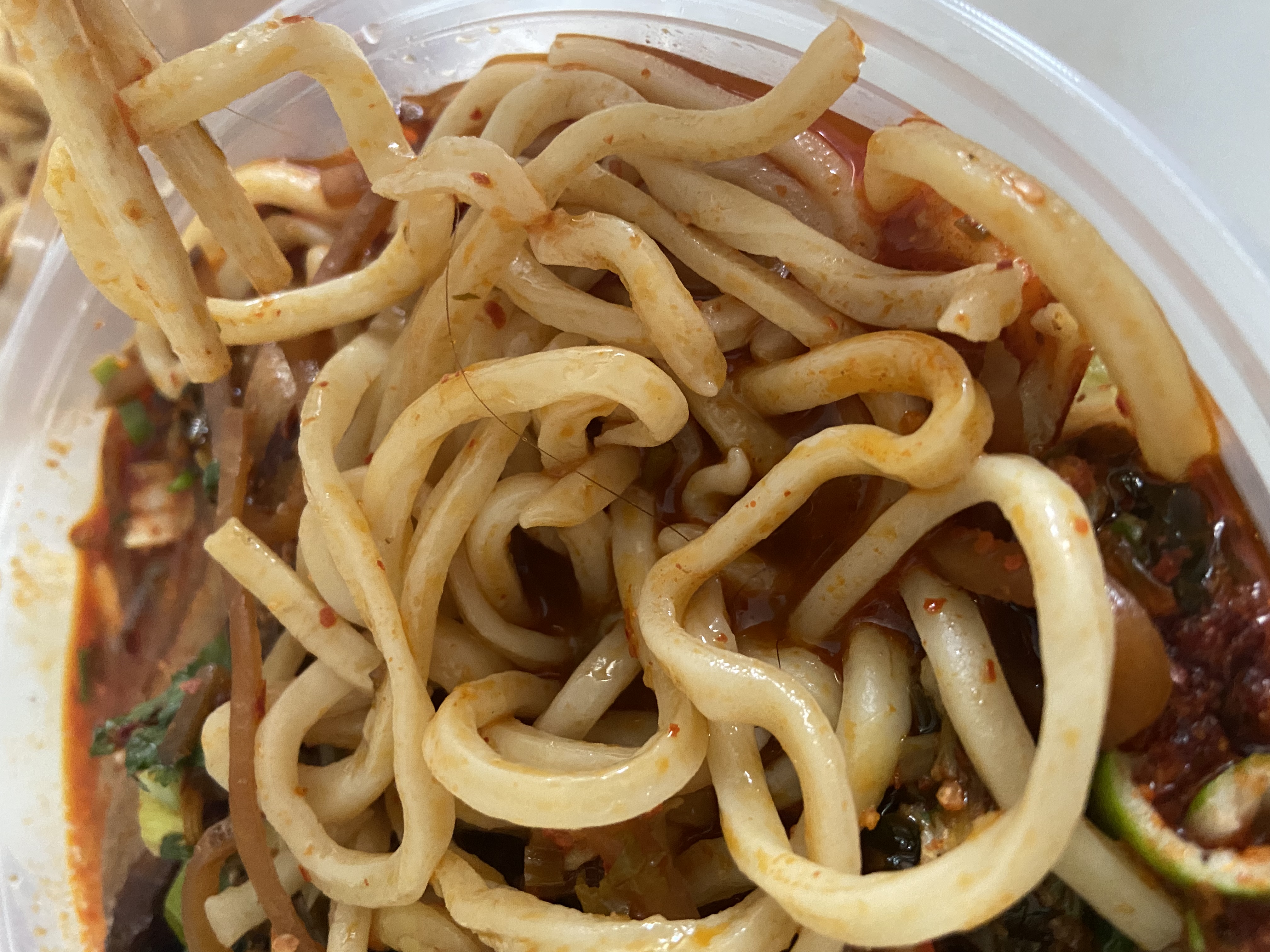 在黄记面馆安徽牛肉板面点了面 吃出头发 _美团外卖客服售后投诉维权