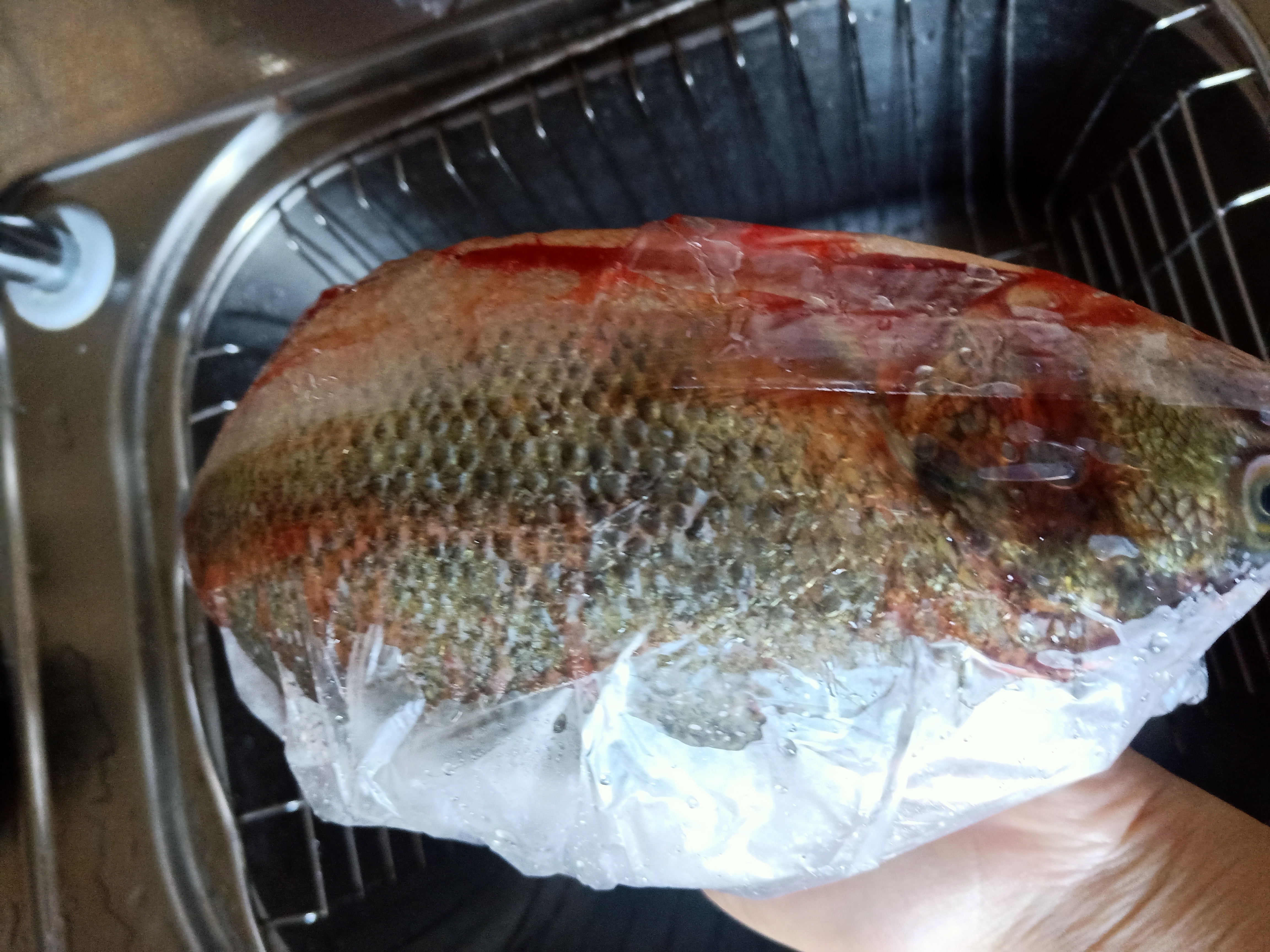 永辉超市-国色天乡店,备注了买的鱼不要杀,收到的还是杀了的鱼,现在我