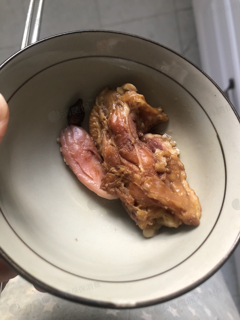 鸡翅质量有问题,煮完肉是跟果冻似的,非常烂的