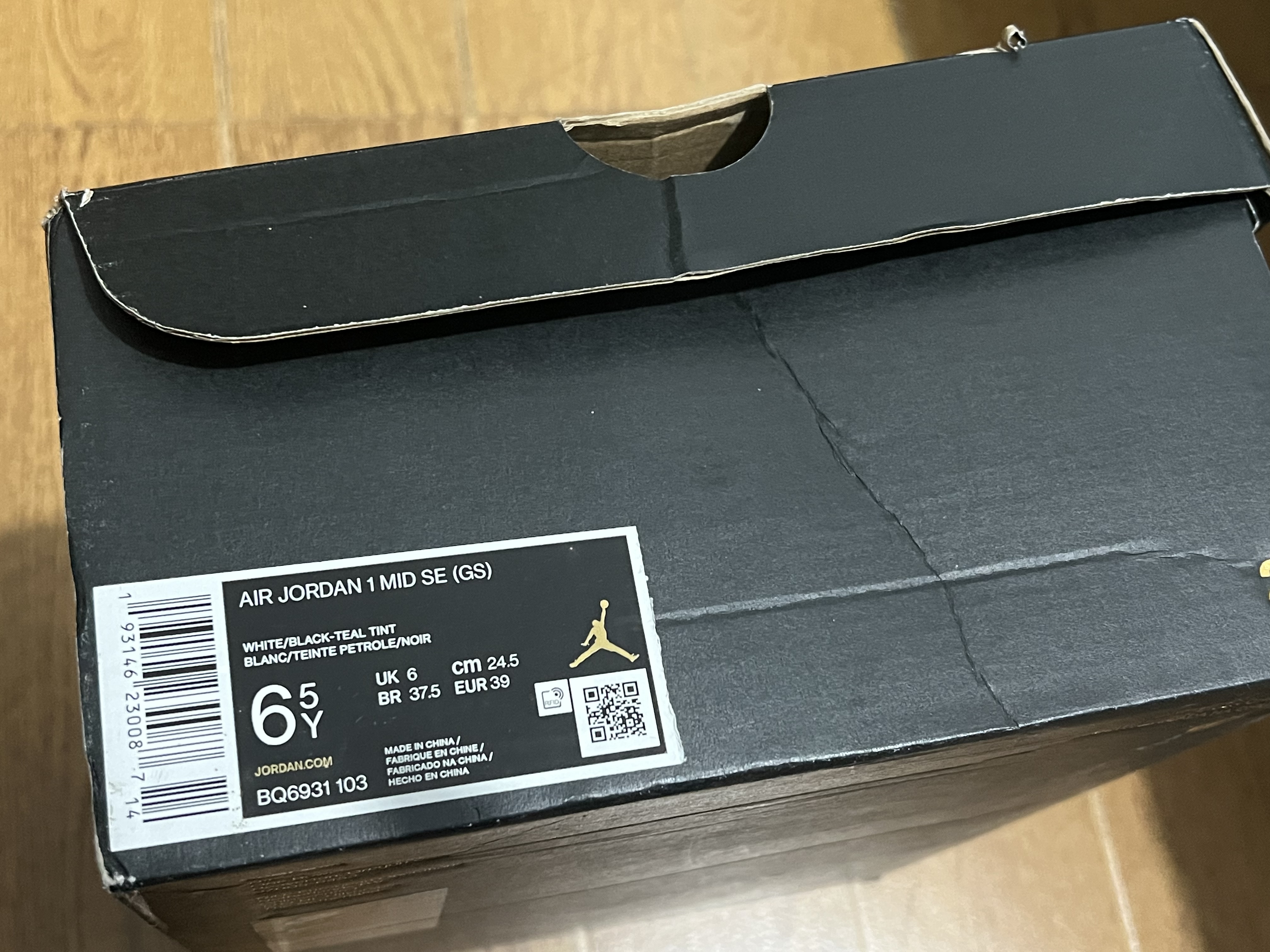 顺丰快递鞋盒破损只赔偿一百多块钱