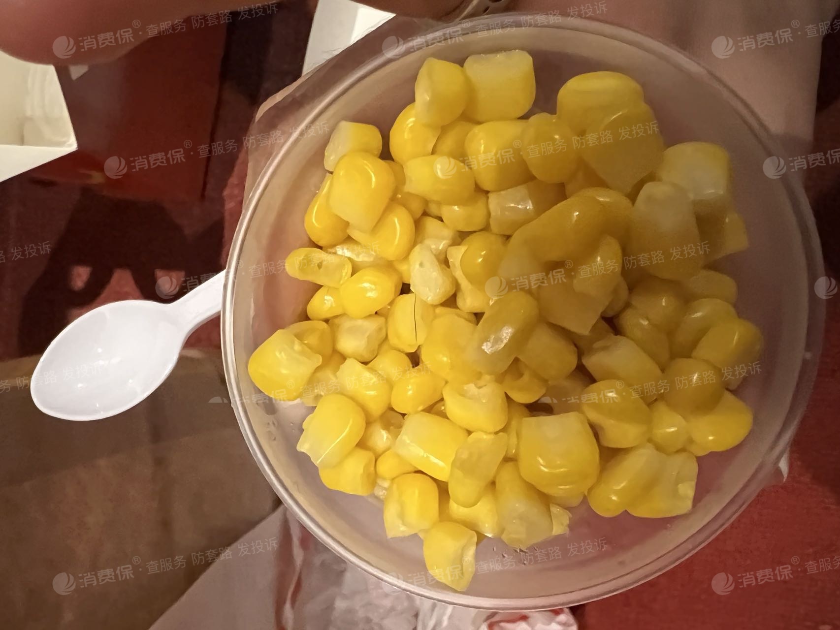 麦当劳玉米杯中吃出毛发不知道是什么毛发