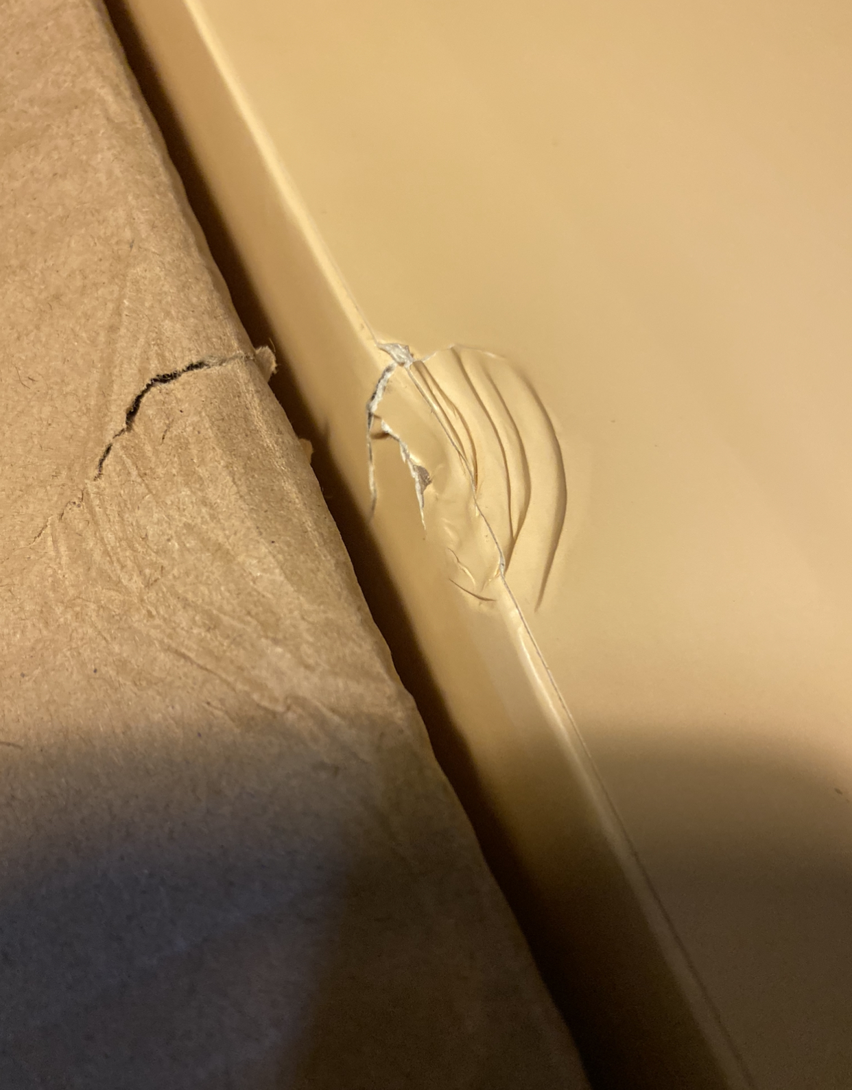 价值6万元的四只玩具,收到出现包装破损,_顺丰快递客服售后投诉维权