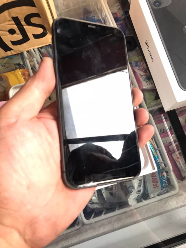 顺丰快递苹果11手机在顺丰快递邮寄的时候屏幕碎了
