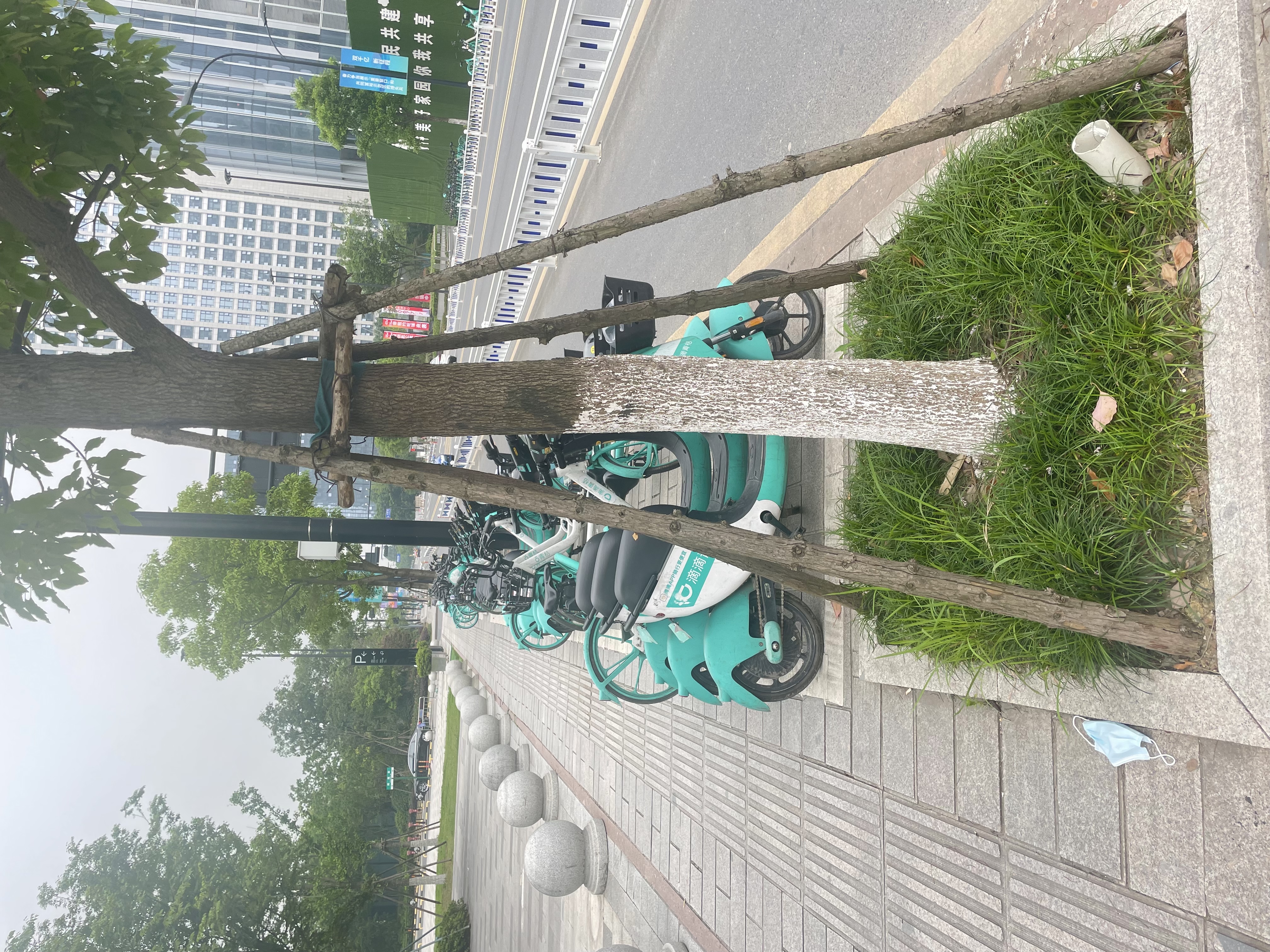 轻桔单车利用停不了车任意收取费用