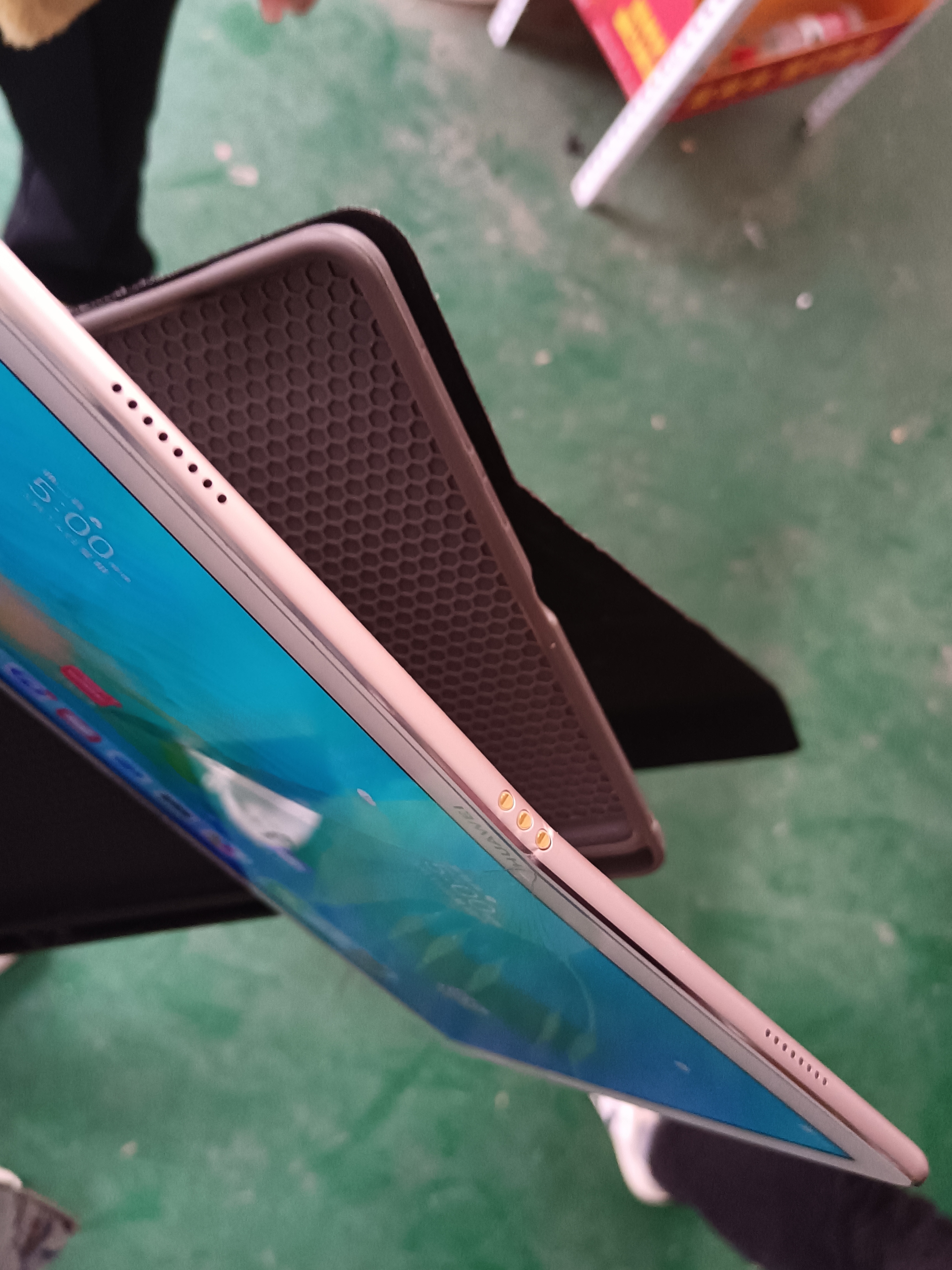 寄送的华为平板屏幕弯曲损坏_圆通(圆通快递)客服售后投诉维权中心